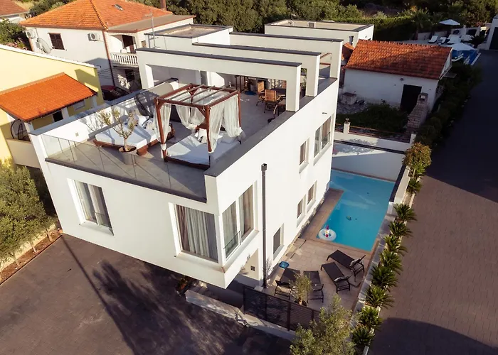 With Private Swimming Pool 3* Trogir