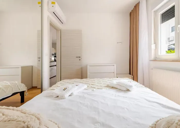 招待所 With Private Swimming Pool 特罗吉尔